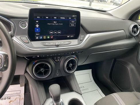 Certified 2025 Chevrolet Blazer LT AWD/4WD image 17