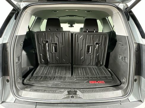 Used 2023 GMC Acadia SLT w/ Elevation Edition image 31