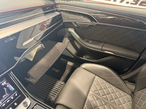 Used 2023 Audi S8 4.0T image 40