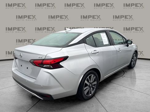 Used 2020 Nissan Versa SV image 5