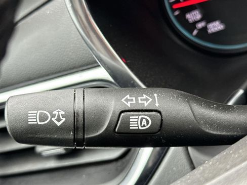 Used 2021 Chevrolet Equinox LT image 17