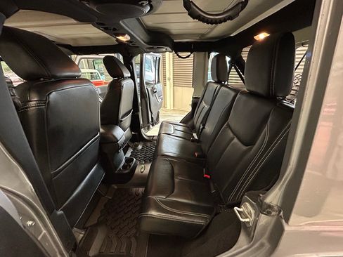 Used 2013 Jeep Wrangler Unlimited Sahara w/ Connectivity Group AWD/4WD image 45