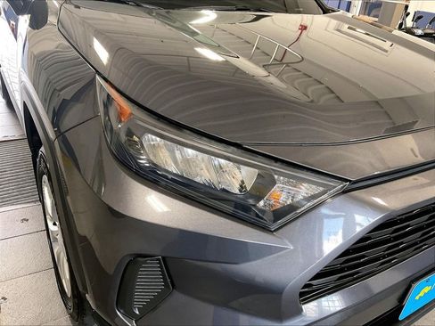 Used 2019 Toyota RAV4 LE w/ All Weather Liner Package AWD/4WD image 31
