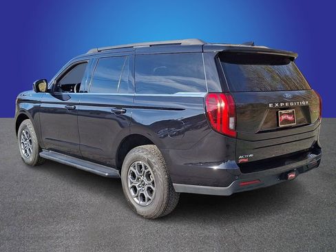 Used 2025 Ford Expedition Active AWD/4WD image 6