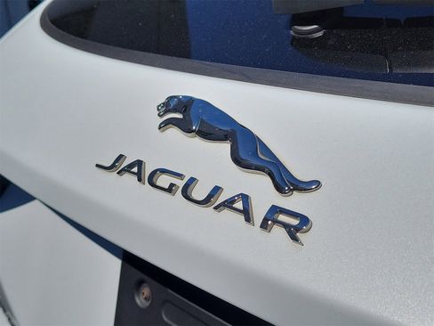 Used 2019 Jaguar E-PACE S image 7