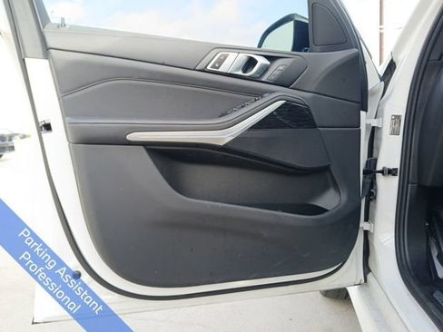 Used 2024 BMW X5 sDrive40i w/ M Sport Package RWD image 19