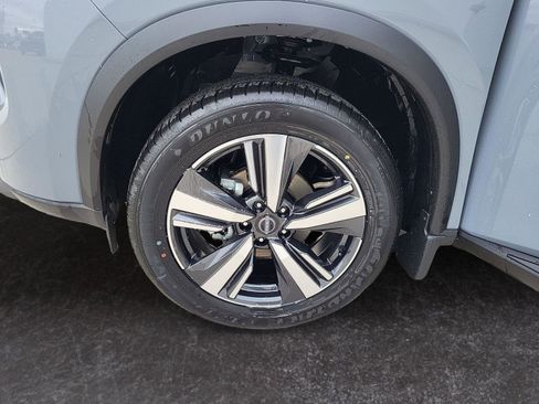 Used 2025 Nissan Rogue SL w/ SL Premium Package AWD/4WD image 15