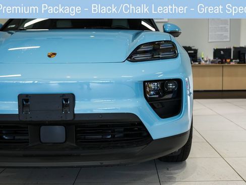 Used 2025 Porsche Macan 4S Electric AWD/4WD image 26