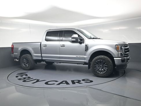 Used 2022 Ford F250 Platinum w/ FX4 Off-Road Package AWD/4WD image 2
