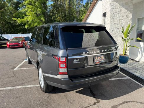 Used 2016 Land Rover Range Rover HSE image 12