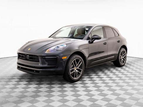 Certified 2026 Porsche Macan AWD/4WD image 1