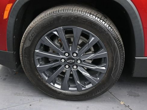 Used 2022 Chevrolet Traverse RS FWD image 10