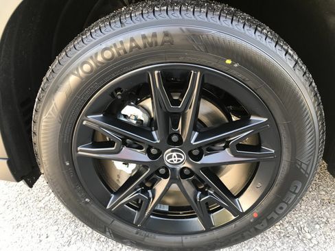 New 2026 Toyota Grand Highlander MAX Platinum image 13