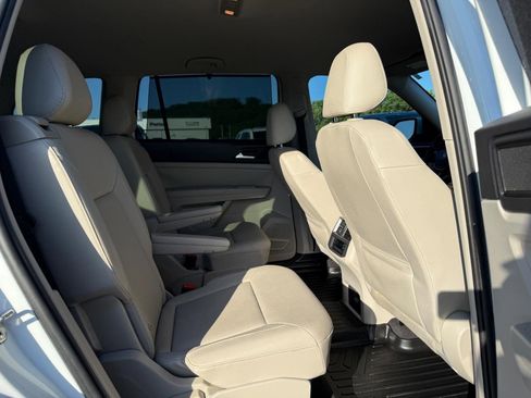 Used 2020 Volkswagen Atlas SE AWD/4WD image 11
