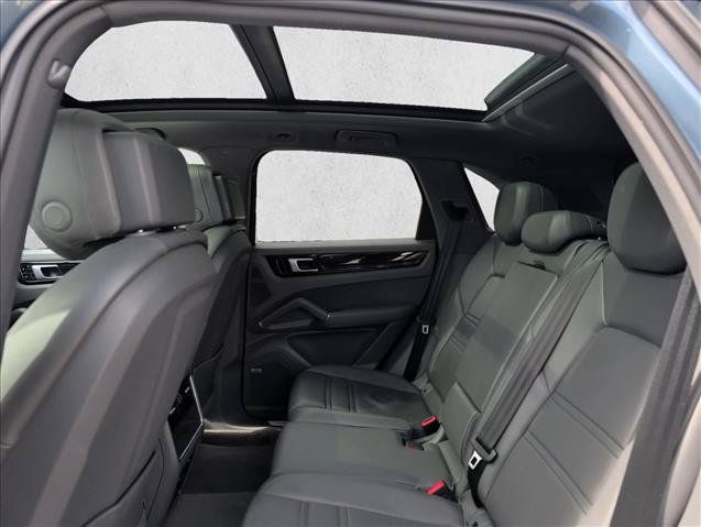 Used 2019 Porsche Cayenne AWD/4WD image 17