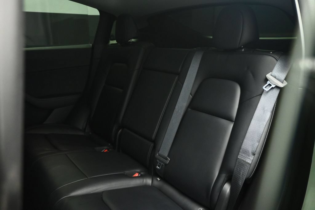 Used 2022 Tesla Model Y Long Range AWD/4WD image 53