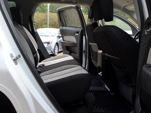 Used 2015 GMC Terrain SLE image 10