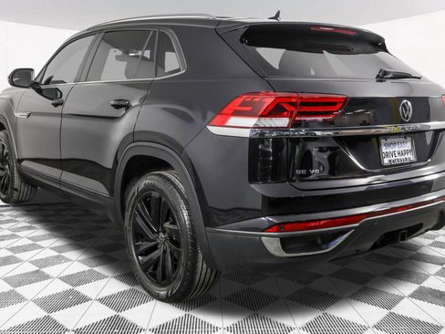 Used 2023 Volkswagen Atlas Cross Sport SE w/ Black Wheel Package AWD/4WD image 17
