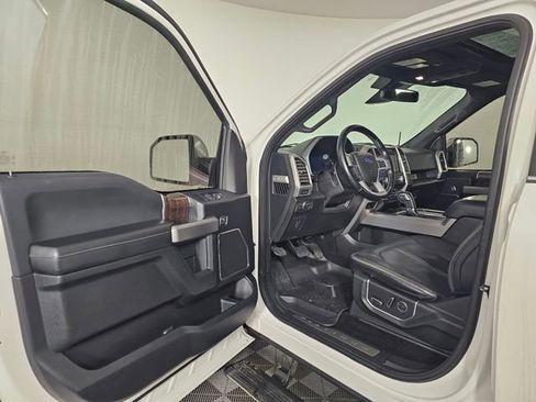 Used 2017 Ford F150 Platinum w/ Technology Package image 22