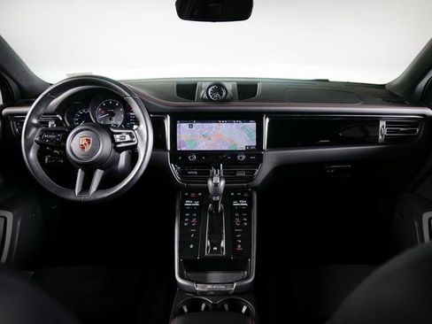 Certified 2024 Porsche Macan S AWD/4WD image 12