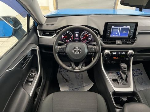 Used 2019 Toyota RAV4 LE w/ All Weather Liner Package AWD/4WD image 28