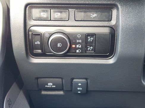 Used 2024 Ford F250 Lariat w/ Black Appearance Package AWD/4WD image 22