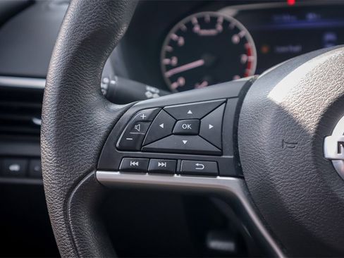 Used 2021 Nissan Altima 2.5 SV image 12