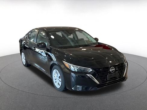 Used 2025 Nissan Sentra S image 3