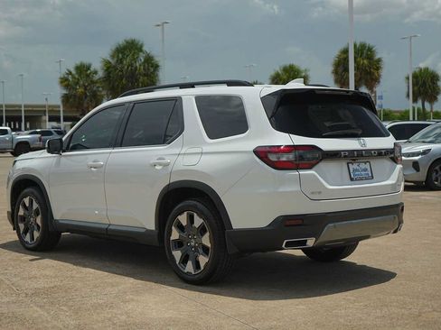 Used 2026 Honda Pilot Elite image 4