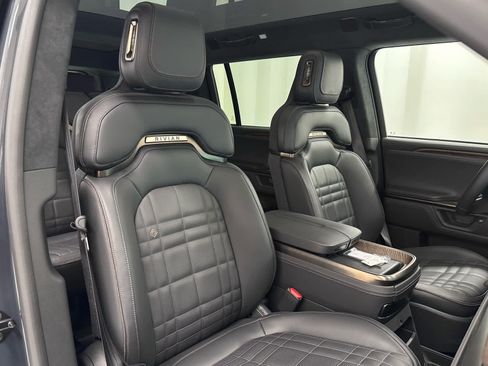 Used 2025 Rivian R1S Premium AWD/4WD image 20