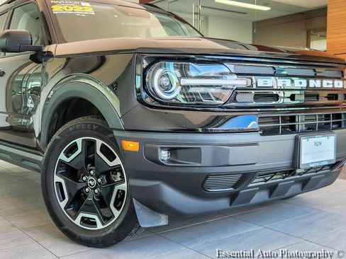 Used 2022 Ford Bronco Sport Outer Banks w/ Tech Package AWD/4WD image 2