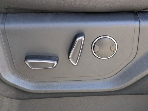 Used 2022 Ford Expedition Limited image 22