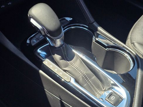 Used 2024 Buick Encore GX Sport Touring image 29