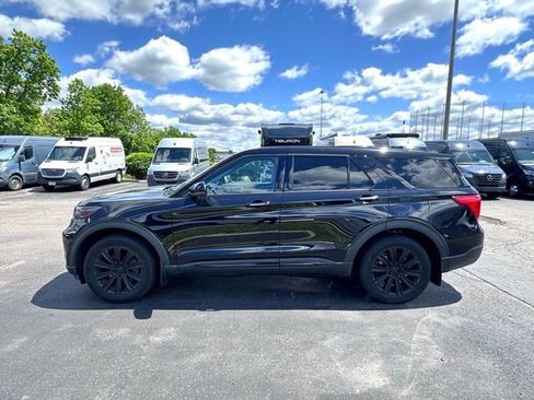 Used 2020 Ford Explorer Limited w/ Hybrid Equipment Group 310A AWD/4WD image 8