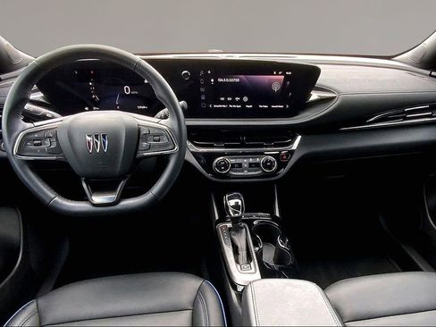 Used 2025 Buick Envista Sport Touring FWD image 16
