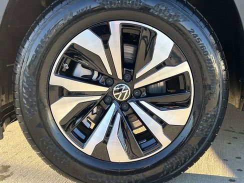 New 2026 Volkswagen Atlas SE FWD image 6