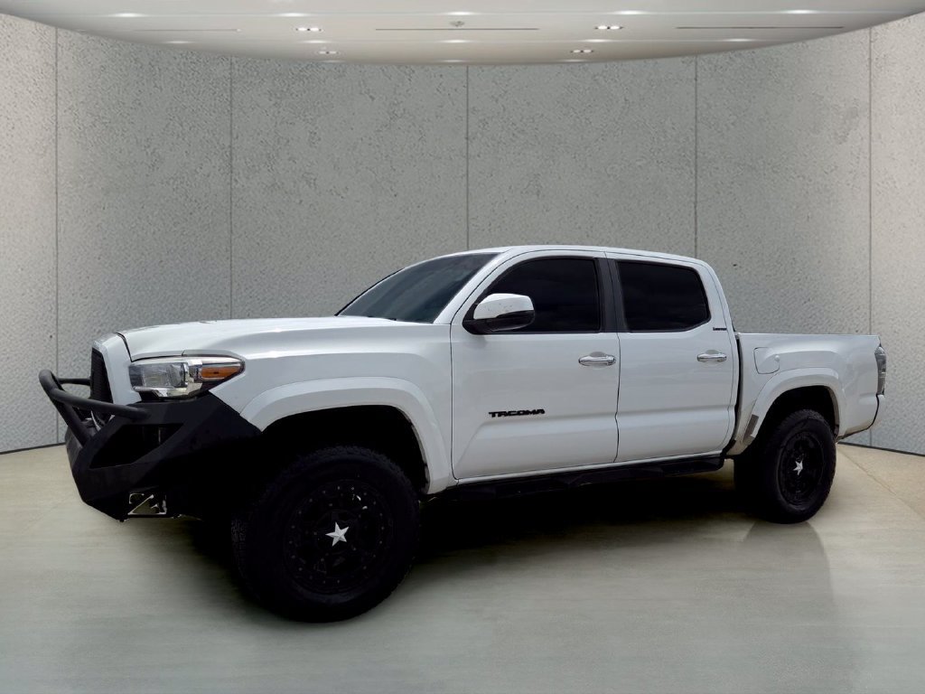 Used 2016 Toyota Tacoma Limited w/ Towing Package AWD/4WD image 10
