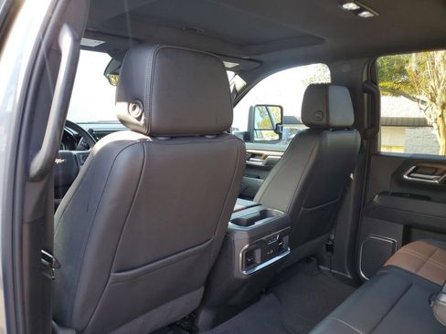 Used 2024 Chevrolet Silverado 3500 High Country w/ Technology Package image 17