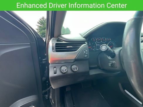 Used 2017 Chevrolet Suburban LT w/ LT Signature Package AWD/4WD image 17