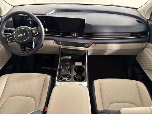 New 2026 Kia Carnival EX FWD image 15