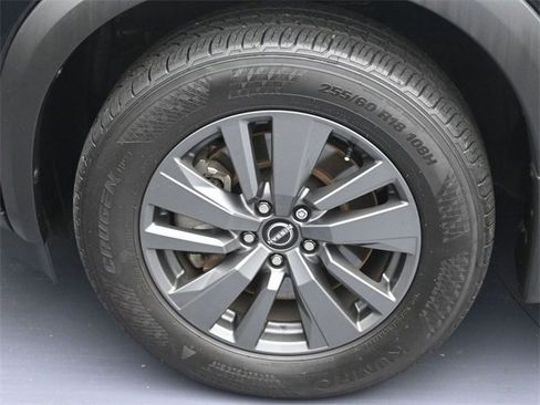 Used 2024 Nissan Pathfinder SV w/ Lighting Package (N92) image 7