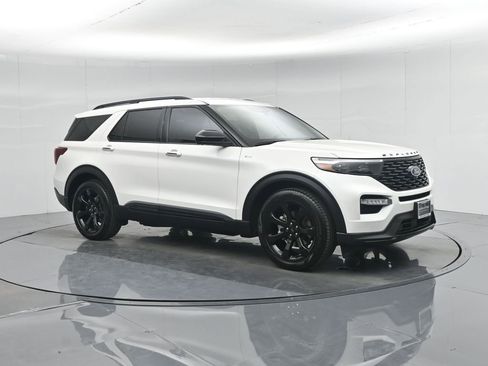 Certified 2023 Ford Explorer ST-Line w/ Class IV Trailer Tow Package image 19