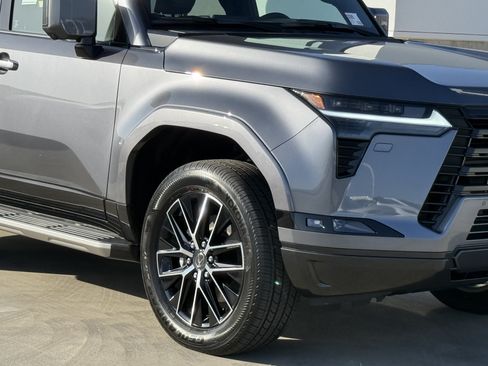 New 2026 Lexus GX 550 AWD/4WD image 4