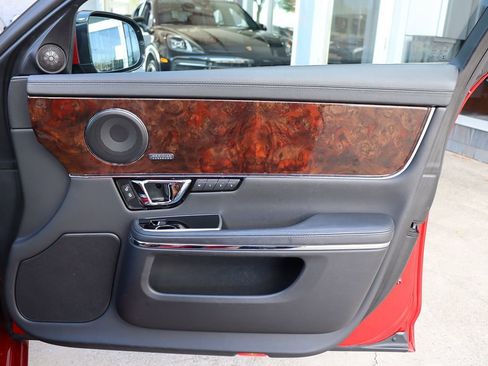 Used 2016 Jaguar XJ R-Sport image 48