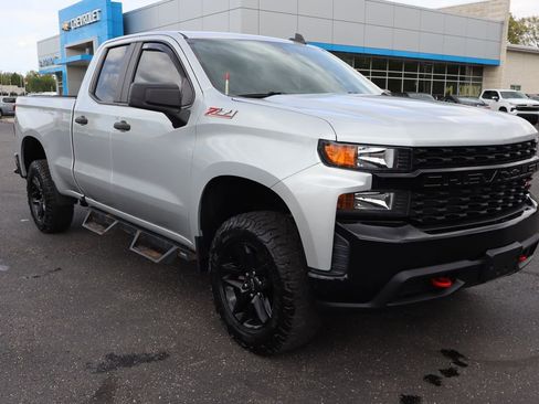 Used 2020 Chevrolet Silverado 1500 Custom Trail Boss w/ Custom Convenience Package AWD/4WD image 2