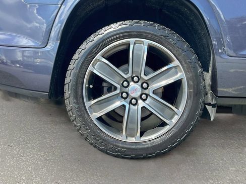 Used 2019 GMC Acadia Denali w/ Technology Package AWD/4WD image 32