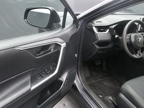 Used 2023 Toyota RAV4 LE AWD/4WD image 22