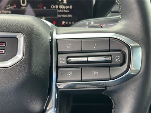 Certified 2025 GMC Acadia Elevation image 18