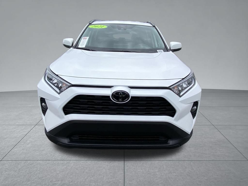 Used 2021 Toyota RAV4 XLE FWD image 18