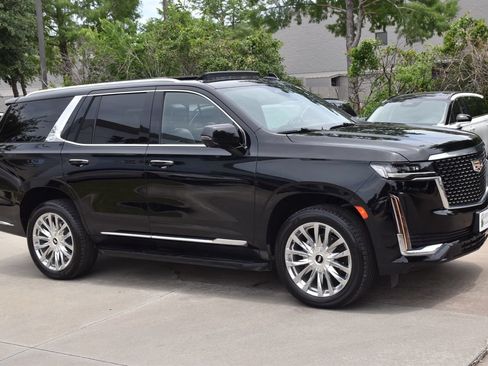 Used 2023 Cadillac Escalade Premium Luxury AWD/4WD image 1